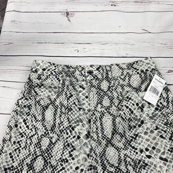 Good American Good Waist Snake Jeans - Picture 6 of 10